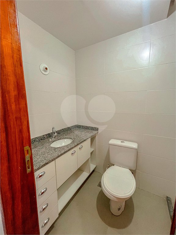 Casa à venda com 4 quartos, sendo 1 suíte, no condomínio Imperial Santa Cruz, Rio de Janeiro - RJ