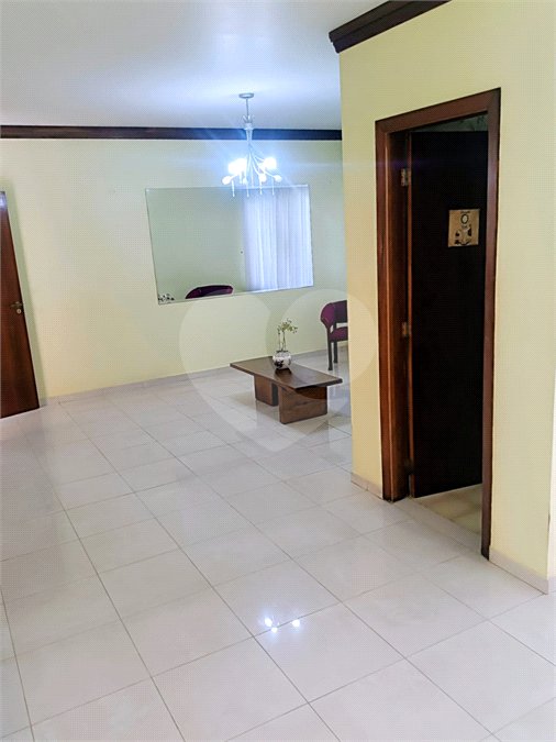 Casa à venda com 5 quartos, sendo 4 suítes, em Jardim Armênia, Mogi das Cruzes, SP