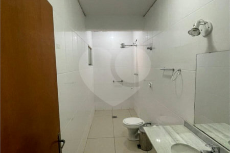 Casa à venda com 5 quartos, sendo 3 suítes,  no condomínio Flamboyant, Atibaia - SP