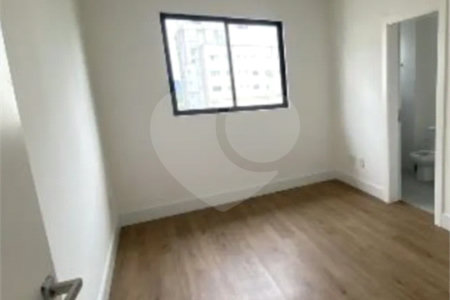 Apartamento à venda com 4 suítes em Meia Praia, Itapema, SC