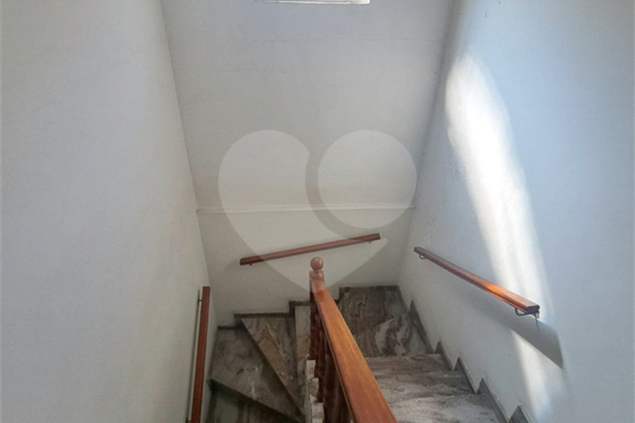 Sobrado à venda com 3 quartos em Vila Sabrina, São Paulo, SP