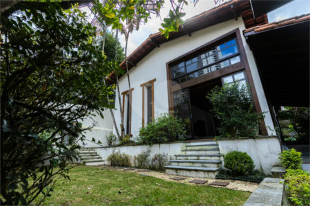 Casa Térrea à venda com 3 quartos, sendo 2 suítes, em Jardim Marajoara, São Paulo, SP