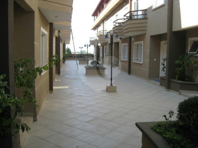 Casa à venda com 3 quartos, sendo 1 suíte,  no condomínio Algarve Residencial, São Paulo - SP