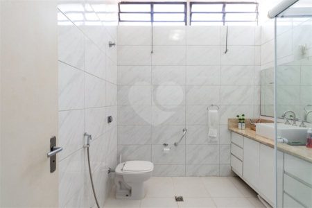 Casa à venda com 3 quartos, sendo 1 suíte,  em Pinheiros, São Paulo, SP