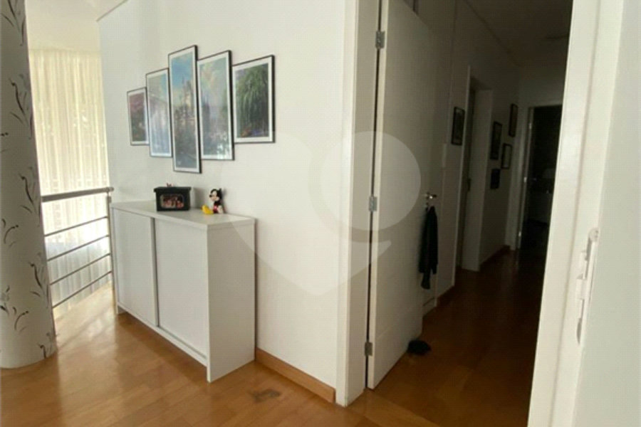 Casa à venda com 3 suítes no condomínio Parque Itatiaia, Mairiporã - SP