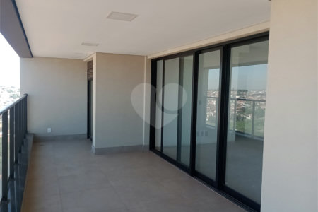 Apartamento à venda com 3 suítes no Centro, Itapetininga, SP