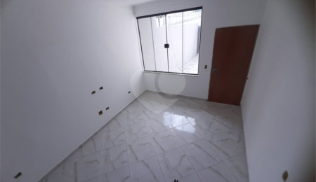Sobrado à venda com 3 quartos, sendo 1 suíte,  em Bosque da Saúde, São Paulo, SP