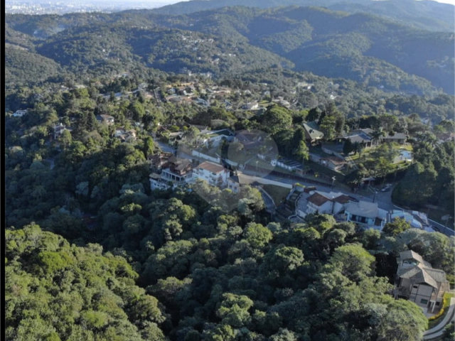 Terreno à venda no condomínio Alpes da Cantareira, Mairiporã - SP