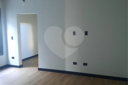 Casa à venda com 3 suítes no condomínio Alphaville 4, Votorantim - SP