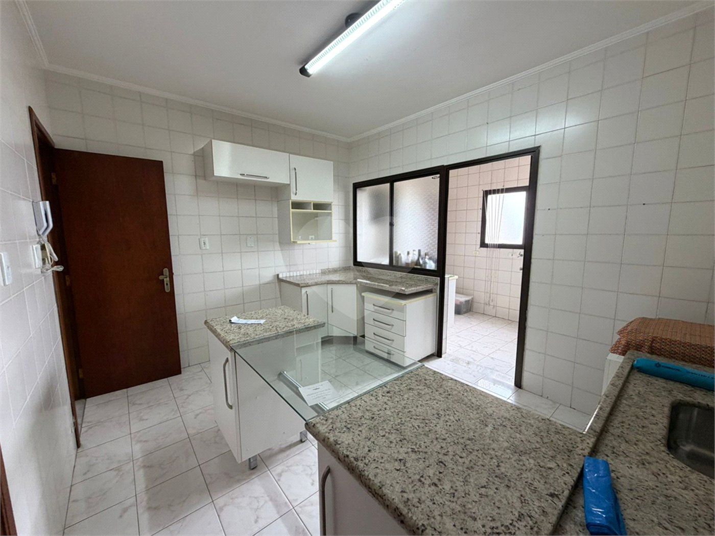 Apartamento à venda com 3 quartos, sendo 1 suíte, no Centro, Suzano, SP