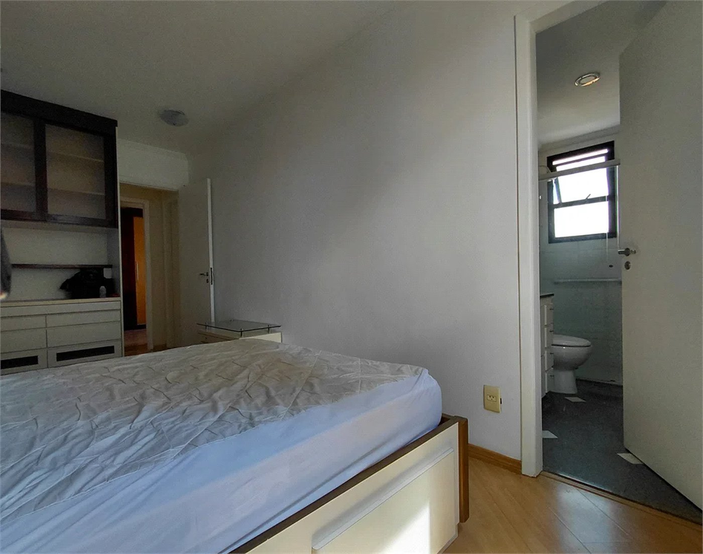 Apartamento à venda com 3 suítes em Vila Romana, São Paulo, SP