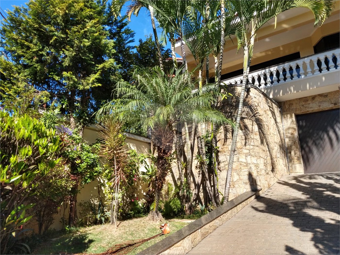 Sobrado à venda com 4 suítes em Tremembé, São Paulo, SP