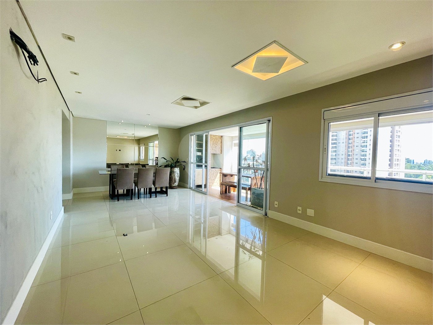 Apartamento à venda com 3 suítes em Baeta Neves, São Bernardo do Campo, SP