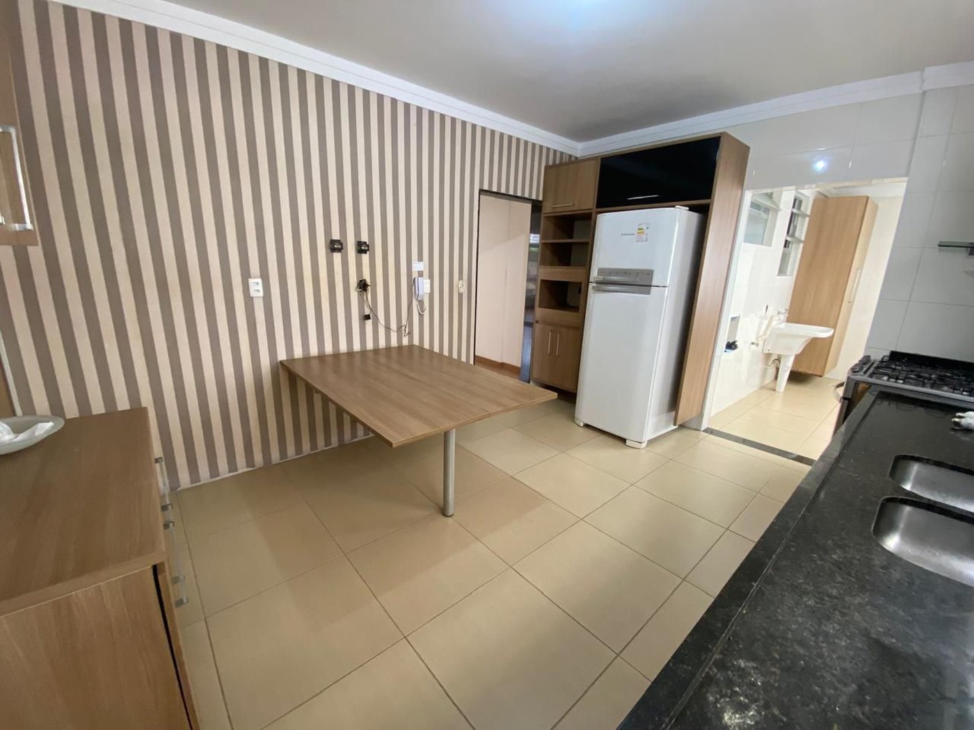 Apartamento com 3 dormitórios à venda, 133 m² por R$ 800.000,00 - Gonzaga - Santos/SP