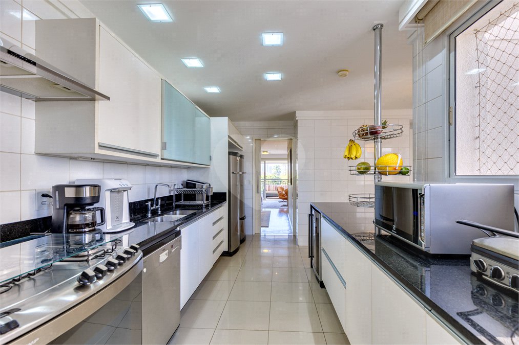 Apartamento à venda com 3 suítes em Alto da Boa Vista, São Paulo, SP