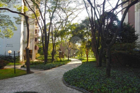 Apartamento à venda com 4 suítes em Jardim Marajoara, São Paulo, SP