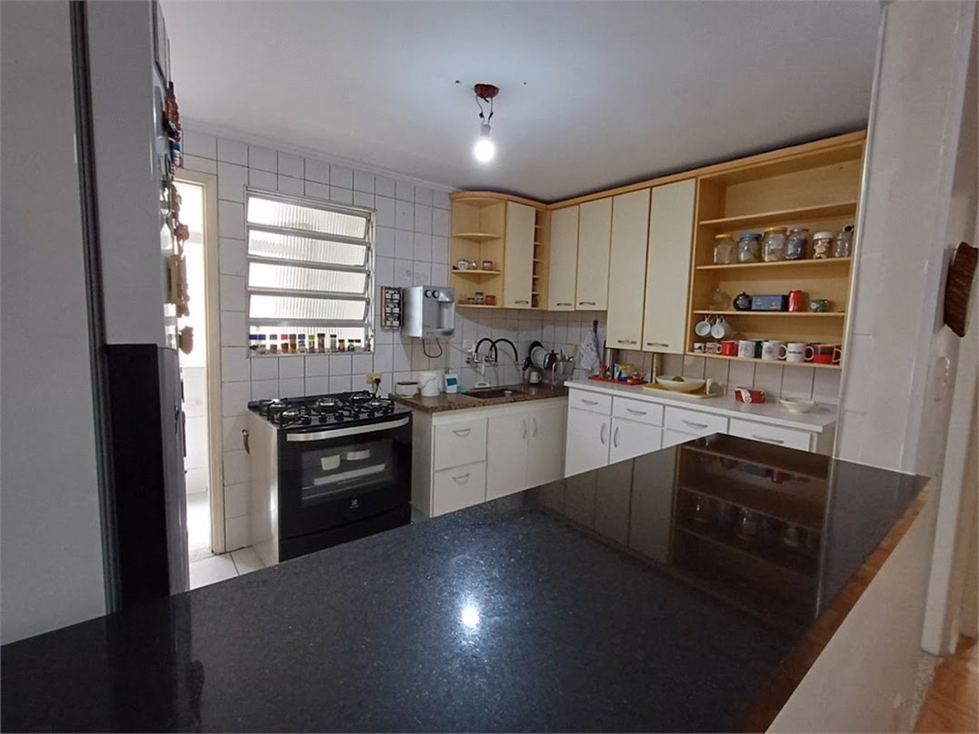 Apartamento Residencial à venda, Gonzaga, Santos - AP0414.