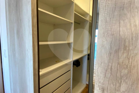 Apartamento à venda com 3 quartos, sendo 1 suíte, em Vila Regente Feijó, São Paulo, SP