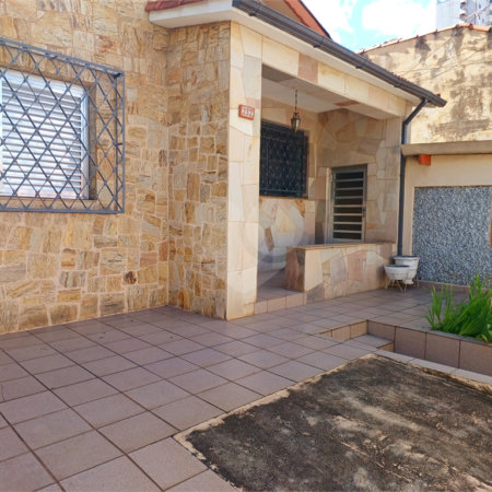 Casa à venda com 4 quartos, sendo 1 suíte, em Vila Paulicéia, São Paulo, SP