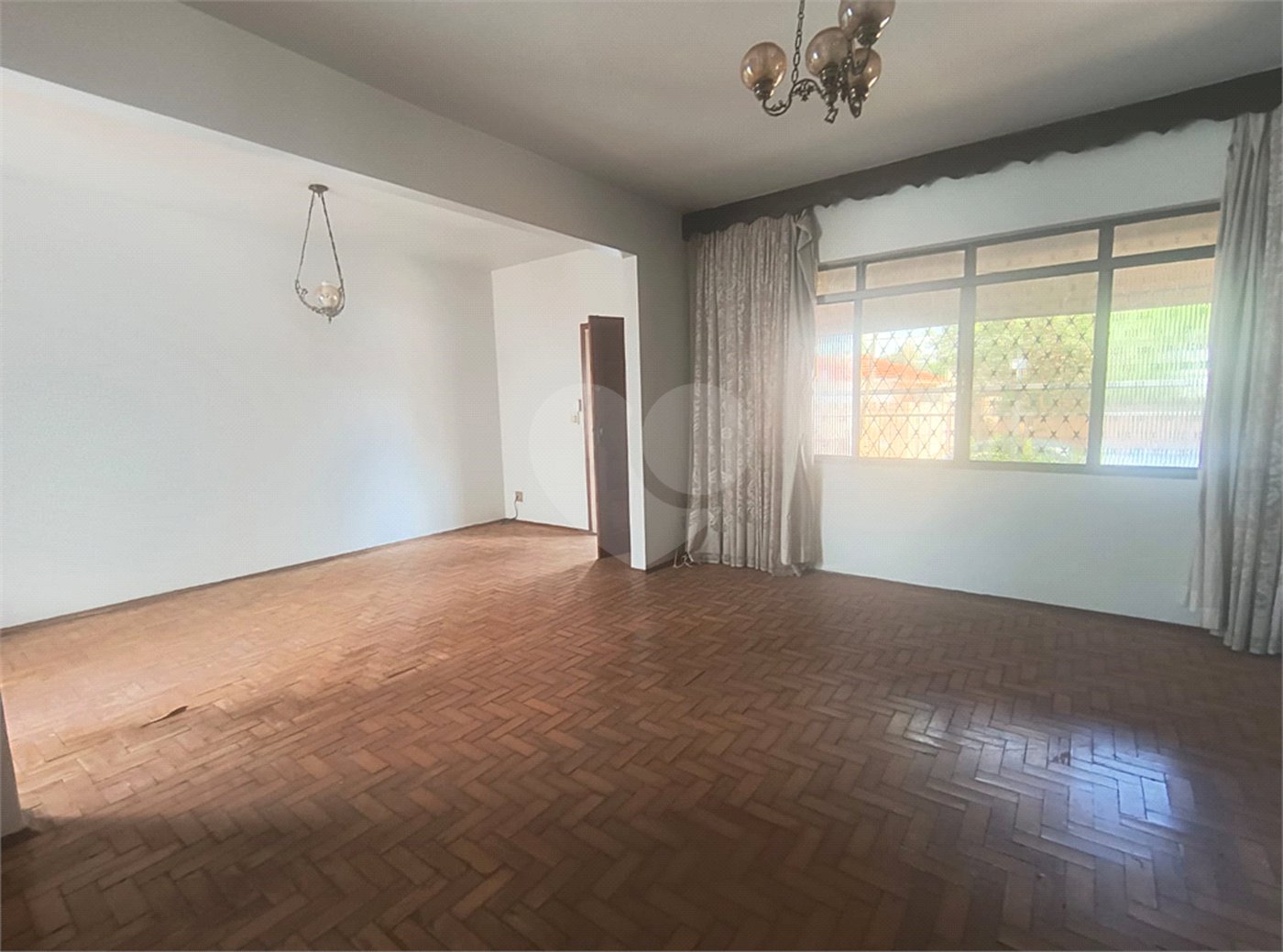 Casa à venda com 3 quartos, sendo 1 suíte, em Vila Santana, Araraquara, SP