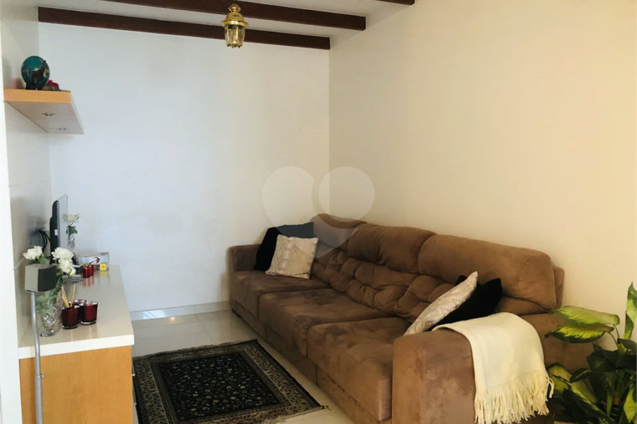 SOBRADO A VENDA NO TREMEMBÉ - 3 DORMS. (1 SUÍTE) E 5 VAGAS