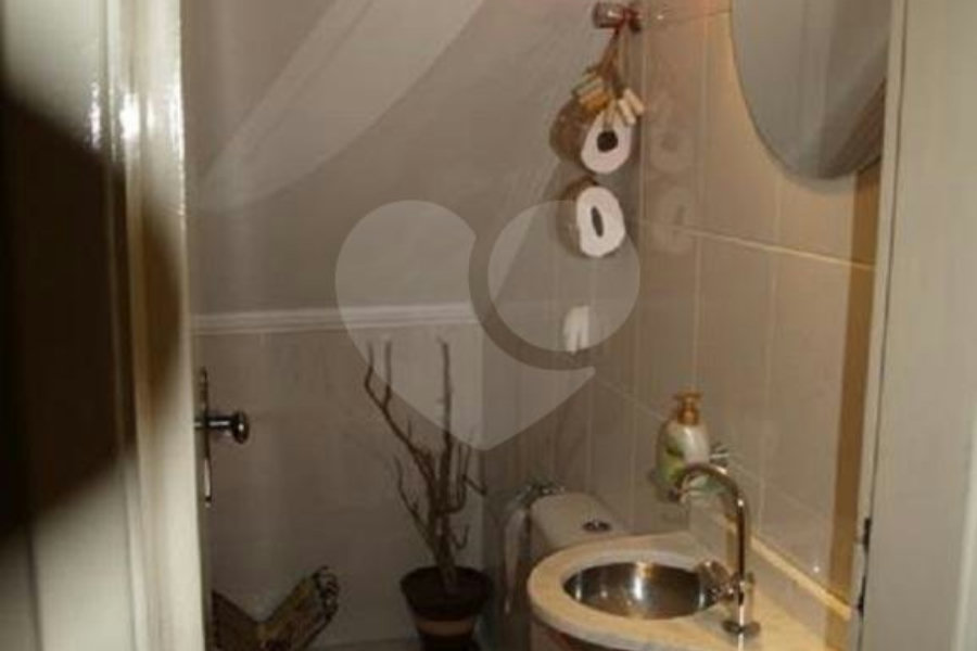 Sobrado à venda com 3 quartos, sendo 2 suítes, em Vila Guilherme, São Paulo, SP