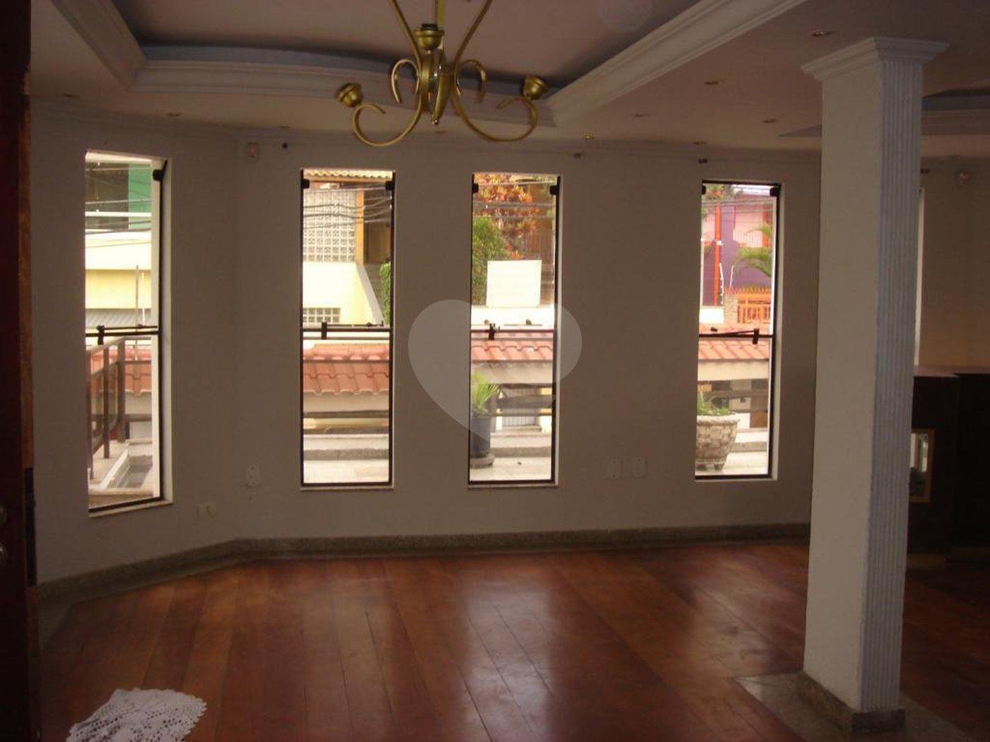 Sobrado à venda com 6 quartos, sendo 2 suítes,  em Santana, São Paulo, SP
