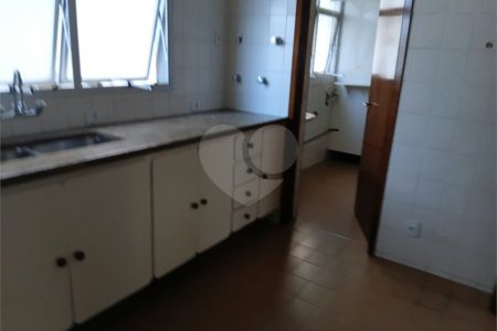 Apartamento à venda com 3 quartos, sendo 1 suíte,  em Higienópolis, São Paulo, SP