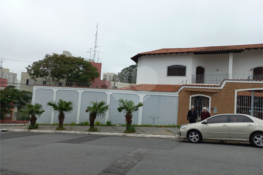 Sobrado à venda ou para alugar com 4 quartos, sendo 1 suíte,  em Barro Branco (zona Norte), São Paulo, SP