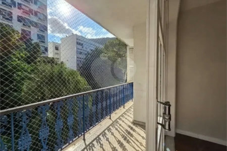 Apartamento à venda com 4 quartos, sendo 1 suíte, em Lagoa, Rio de Janeiro, RJ