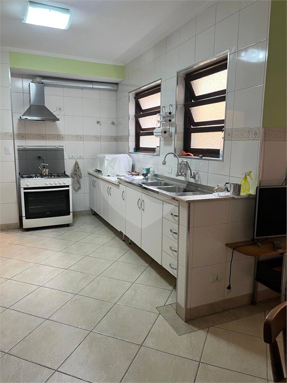 Casa à venda com 3 quartos, sendo 1 suíte, em Vila Mariana, São Paulo, SP