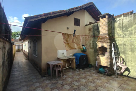 Casa à venda com 2 quartos em Suarão, Itanhaém, SP