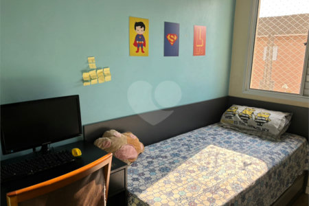 Casa à venda com 3 quartos, sendo 1 suíte, no condomínio Vila Nova Horizonte, Suzano - SP