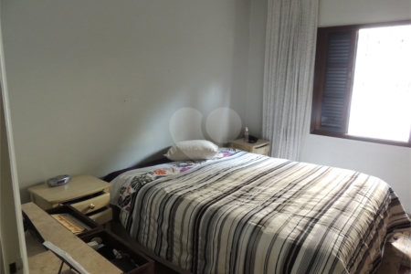 Casa Térrea à venda com 3 quartos, sendo 2 suítes,  em Vila Monumento, São Paulo, SP