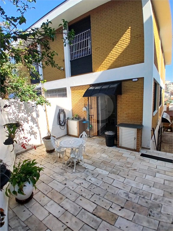 Sobrado à venda com 4 quartos, sendo 2 suítes, em Jardim Leonor, São Paulo, SP