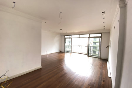 Apartamento à venda com 4 quartos, sendo 1 suíte,  em Tijuca, Rio de Janeiro, RJ