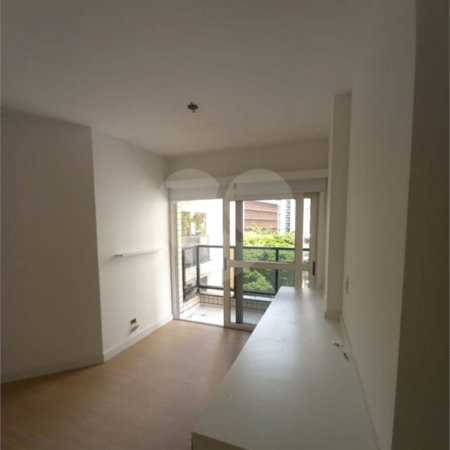 Apartamento à venda com 3 quartos, sendo 1 suíte,  em Vila Olímpia, São Paulo, SP