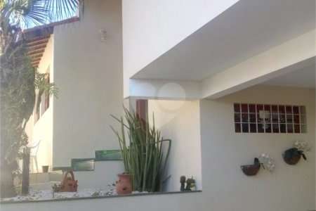 Casa Térrea à venda com 3 quartos, sendo 2 suítes, em Vila Rosália, Guarulhos, SP