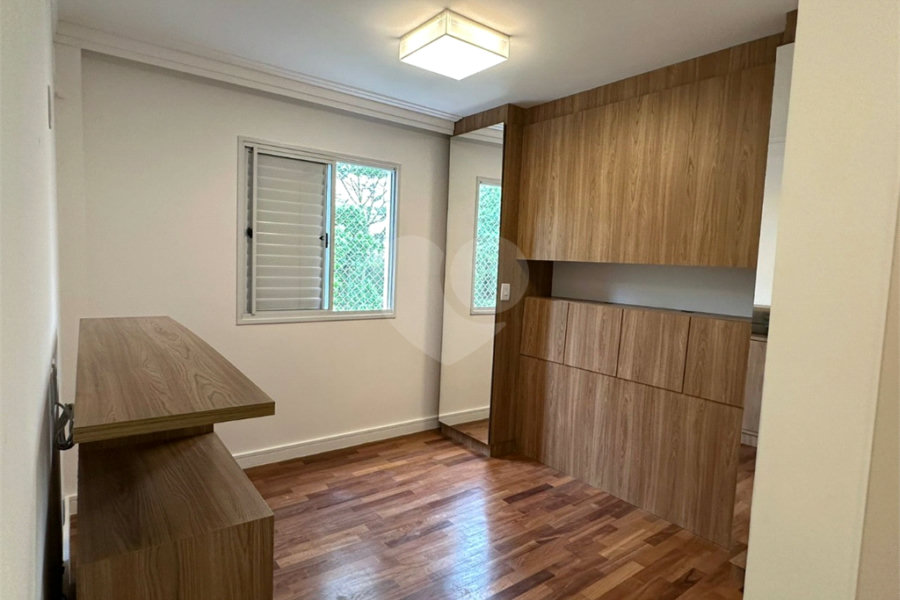 Apartamento à venda com 3 quartos, sendo 1 suíte, em Morumbi, São Paulo, SP