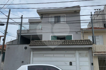 Sobrado à venda com 3 suítes em Vila Nivi, São Paulo, SP