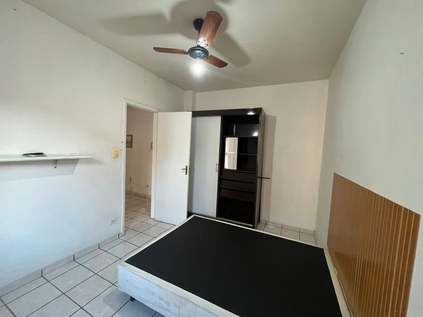 Apartamento na Quadra da Praia na Ponta da Praia – Andar Alto | Excelente Oportunidade em Santos!