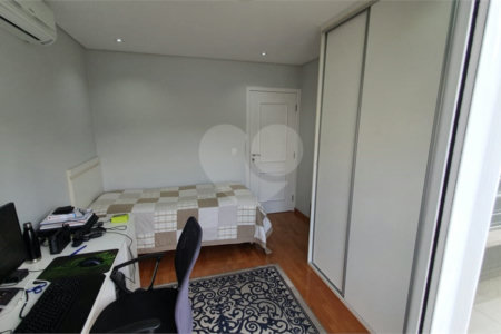 Sobrado à venda com 5 quartos, sendo 3 suítes,  em Jardim Franca, São Paulo, SP