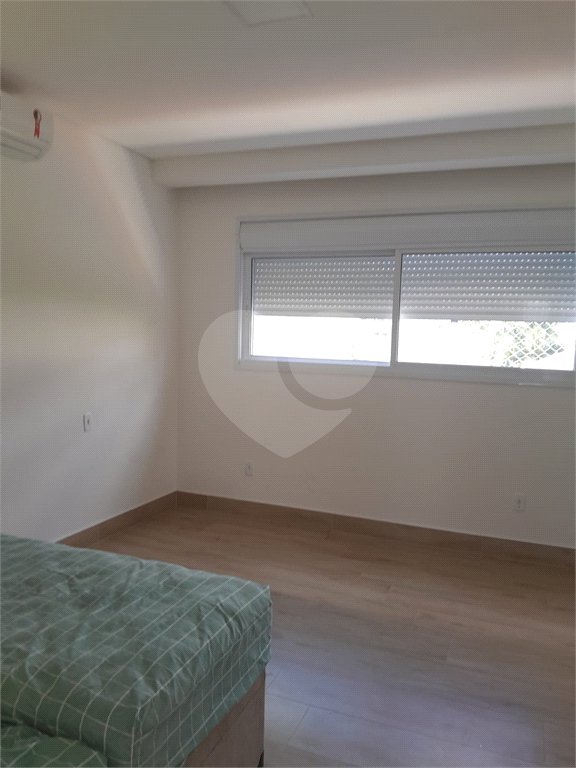 Casa à venda com 3 suítes em Moinho Velho, Cotia, SP