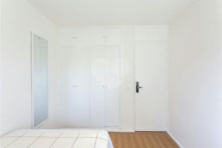 Apartamento à venda com 4 quartos, sendo 1 suíte, em Vila Olímpia, São Paulo, SP
