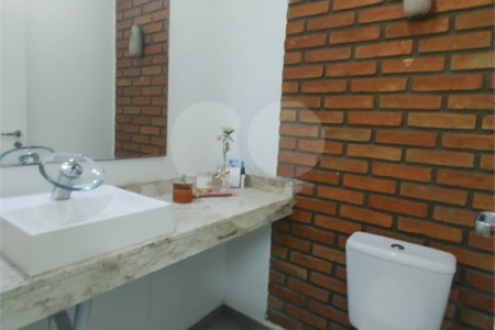 Casa à venda com 2 quartos, sendo 1 suíte, no condomínio Residencial Viva Vida, Cotia - SP