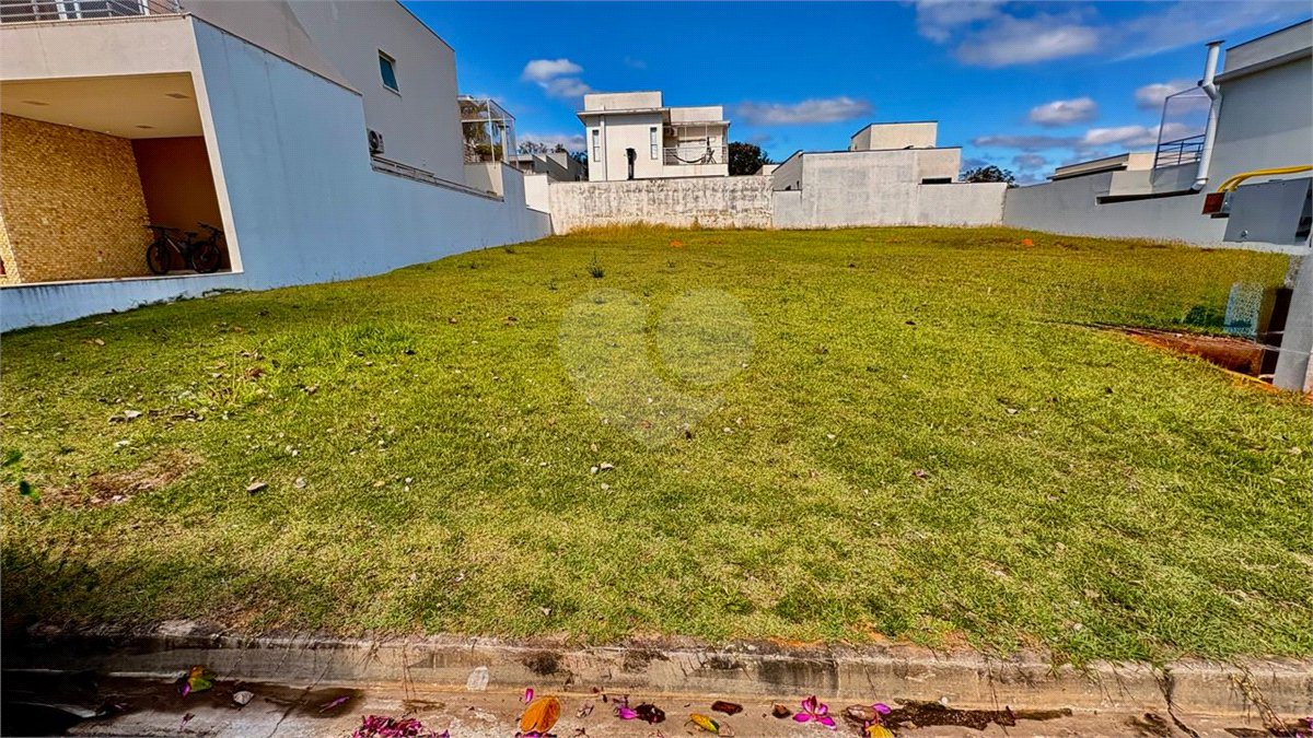 Terreno à venda no condomínio Colinas do Sol, Sorocaba - SP