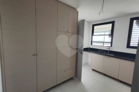 Apartamento à venda com 3 suítes em Vila Castelo Branco, Indaiatuba, SP