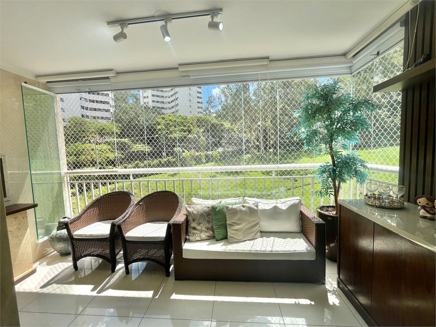 Apartamento à venda com 3 quartos, sendo 1 suíte, em Jardim das Vertentes, São Paulo, SP