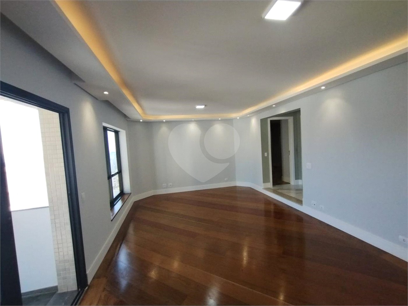 Apartamento à venda com 5 quartos, sendo 2 suítes, em Aclimação, São Paulo, SP