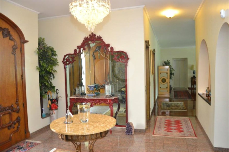 Casa à venda com 8 quartos, sendo 5 suítes, em Serra da Cantareira, Mairiporã, SP